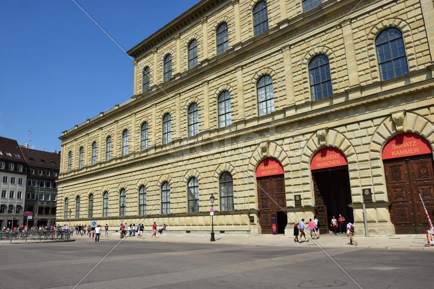 Германия. Мюнхен. Фасад здания 