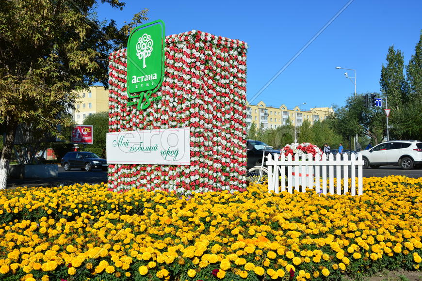 Астана - уличная скульптура. Достопримечательности Казахстана. 