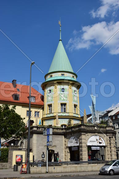 Германия. Мюнхен. Башня старинного здания 
