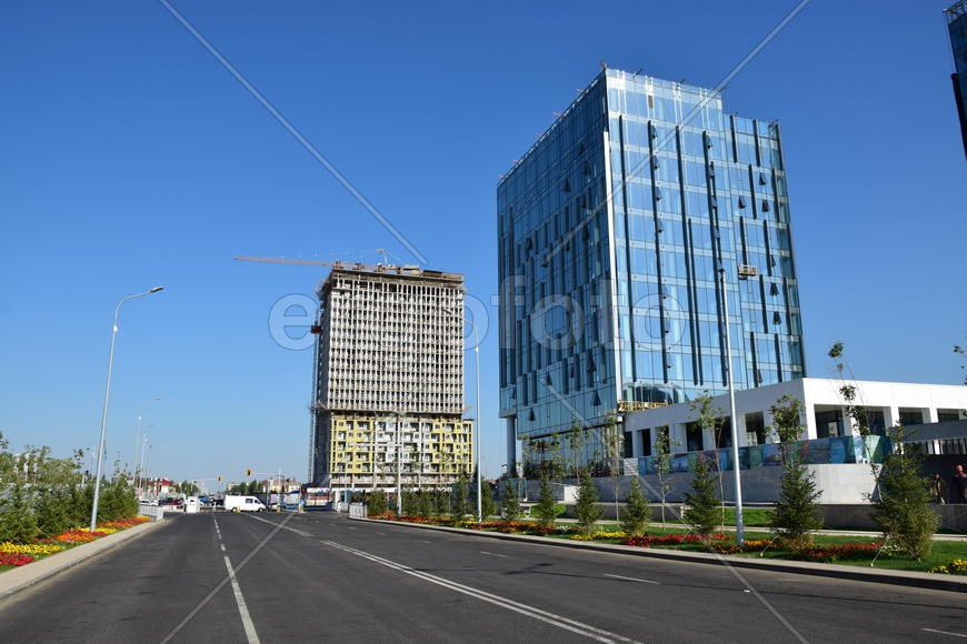 Астана - городская архитектура. Современные многоэтажные здания. Казахстан 