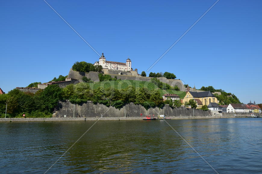 Германия - город Вюрцбург, замок Мариенберг 