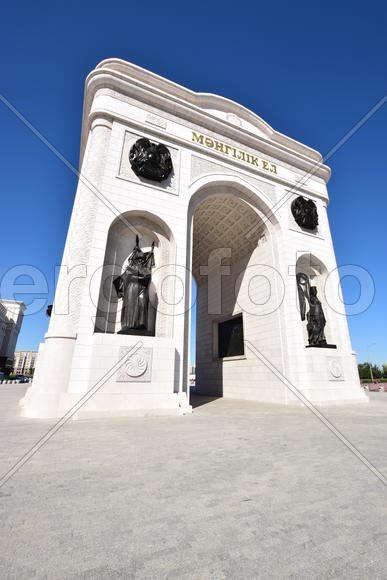 Астана - триумфальная арка. Казахстан