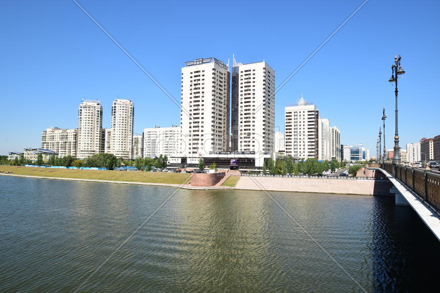 Астана - многоэтажные современные здания. Казахстан 