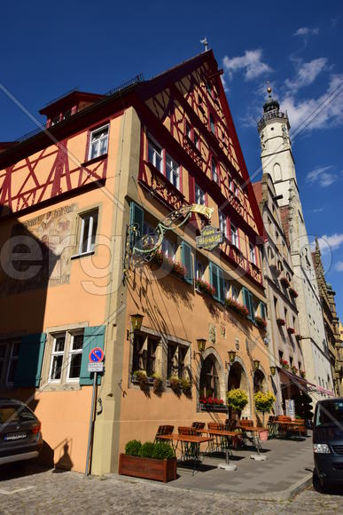 Исторический город Ротенбург в Баварии. Древнейшие здания 