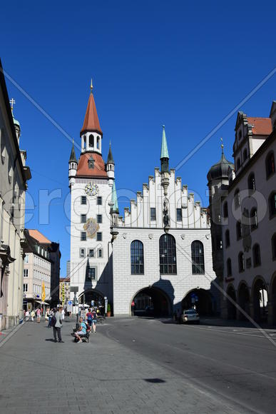 Германия. Мюнхен. Башня старинного здания 