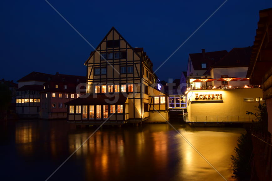 Германия - город Бамберг. Ночной город 