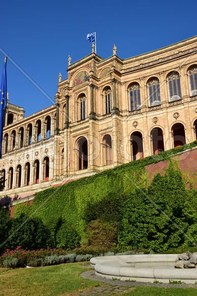 Германия. Мюнхен. Фасад старинного здания 