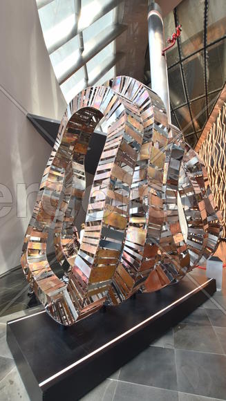 Интерьер стеклянной сферы "Нур-Алем". Казахстан