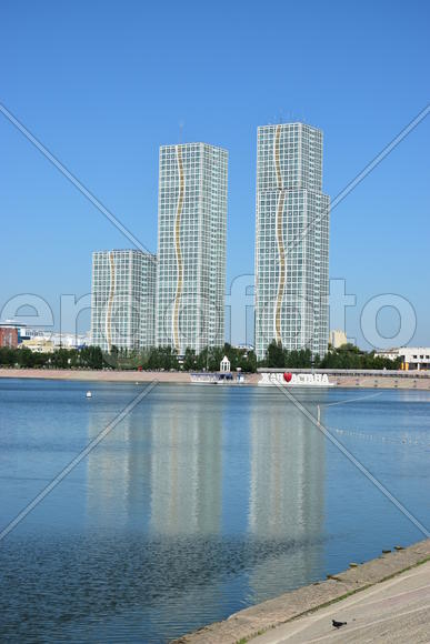 Астана - многоэтажные современные здания. Казахстан 