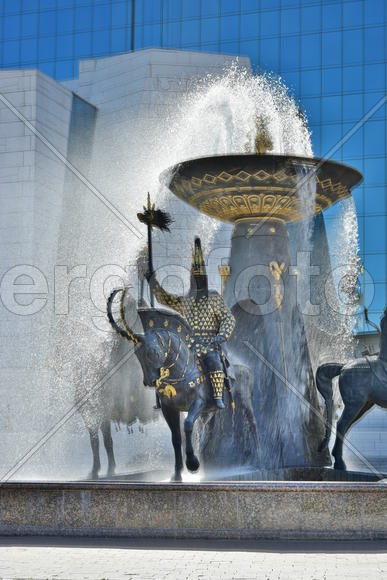 Астана - уличная скульптура. Достопримечательности Казахстана. 