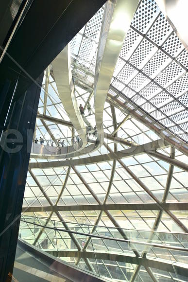 Интерьер стеклянной сферы "Нур-Алем". Казахстан