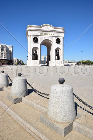 Астана - триумфальная арка. Казахстан