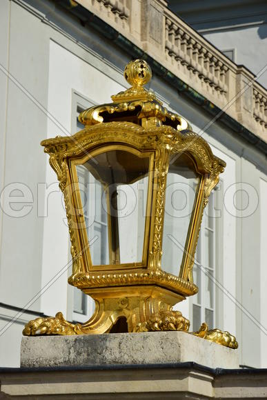 Германия, Мюнхен, замок Нимфенбург. Золотой фанарь 