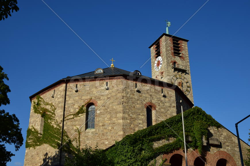 Германия - город Бамберг. Башня старинного здания 