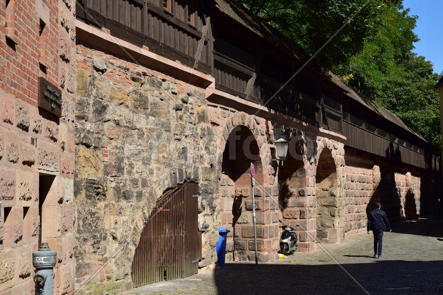 Германия - город Нюрнберг. Фасад крепости 