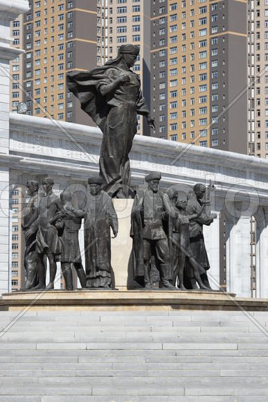 Астана - уличная скульптура. Достопримечательности Казахстана. 