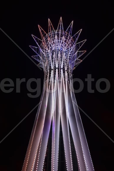 Башня "БАЙТЕРЕК" в Астане