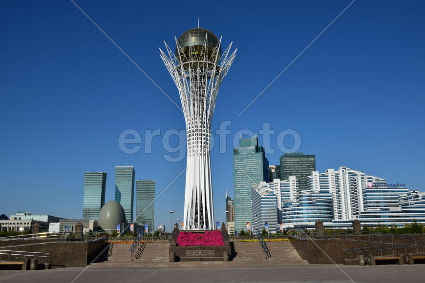 Башня "БАЙТЕРЕК" в Астане