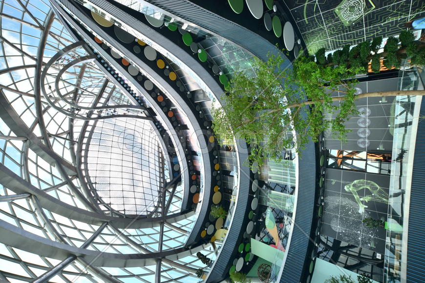 Интерьер стеклянной сферы "Нур-Алем". Казахстан