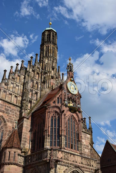 Германия - город Нюрнберг. Фасад здания 