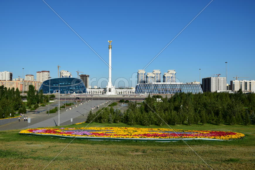 Астана - Площадь независимости. Казахстан 