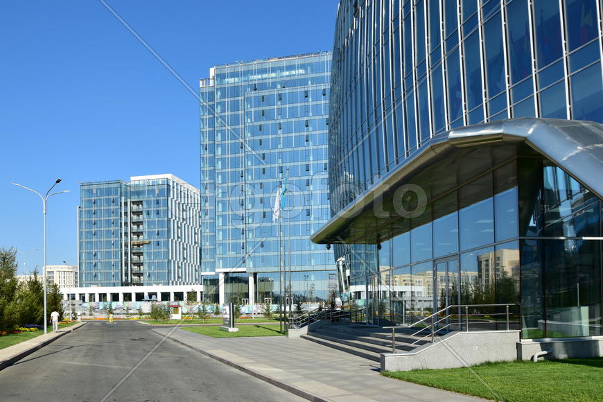 Астана - городская архитектура. Современные многоэтажные здания. Казахстан 