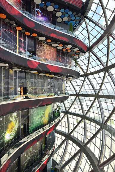 Интерьер стеклянной сферы "Нур-Алем". Казахстан