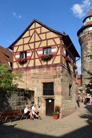 Германия - город Нюрнберг. Фасад исторического здания 