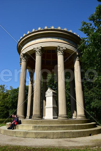 Беседка на территории дворах "Нимфенбург". Германия