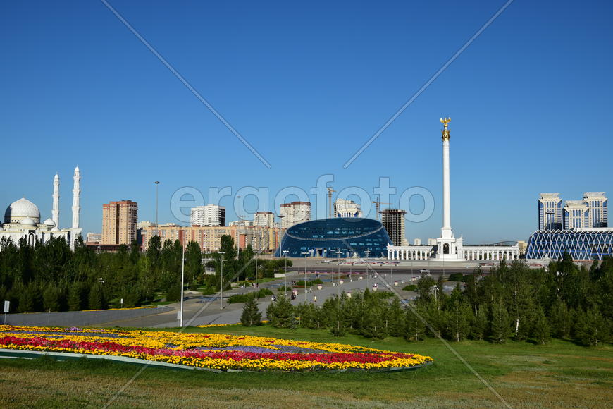 Астана - Площадь независимости. Казахстан 