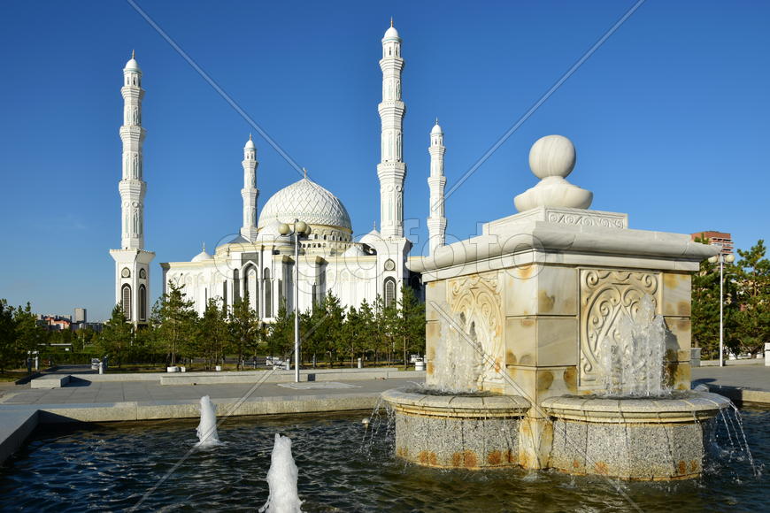 Мечеть "Хазрет Султан" в Астане. Казахстан 