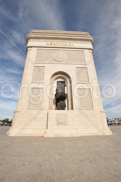 Астана - триумфальная арка. Казахстан