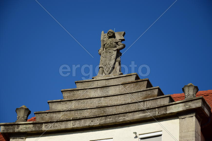 Германия - город Бамберг. Скульптура женщины 