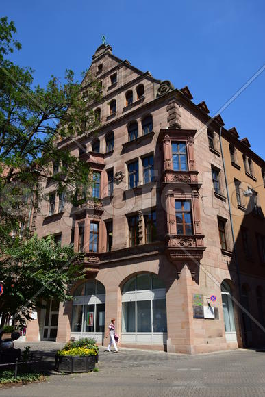 Германия - город Нюрнберг. Фасад старинного здания 