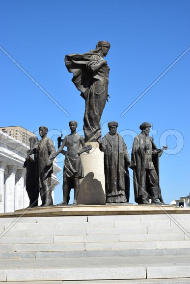 Астана - уличная скульптура. Достопримечательности Казахстана. 