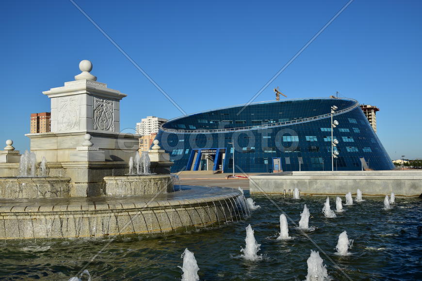 Астана - Площадь независимости. Казахстан 