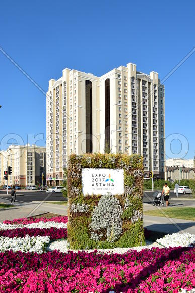 Астана - городская архитектура. Современные многоэтажные здания. Казахстан 