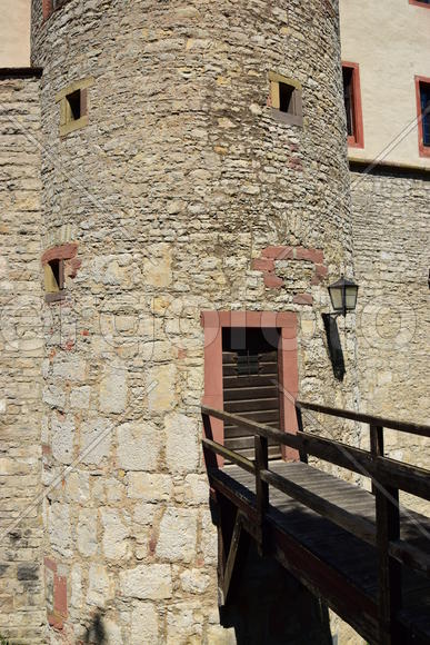 Германия - Город Вюрцбург,вход в башню замка 