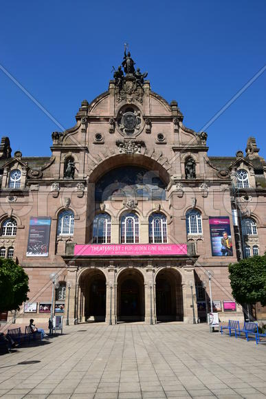 Германия - город Нюрнберг. Фасад старинного здания 