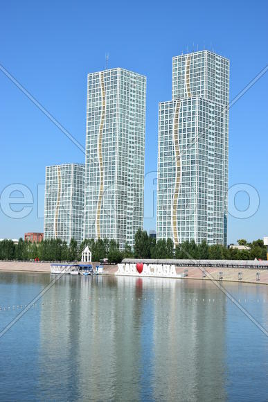 Астана - многоэтажные современные здания. Казахстан 