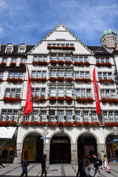 Германия. Мюнхен. Фасад старинного здания 