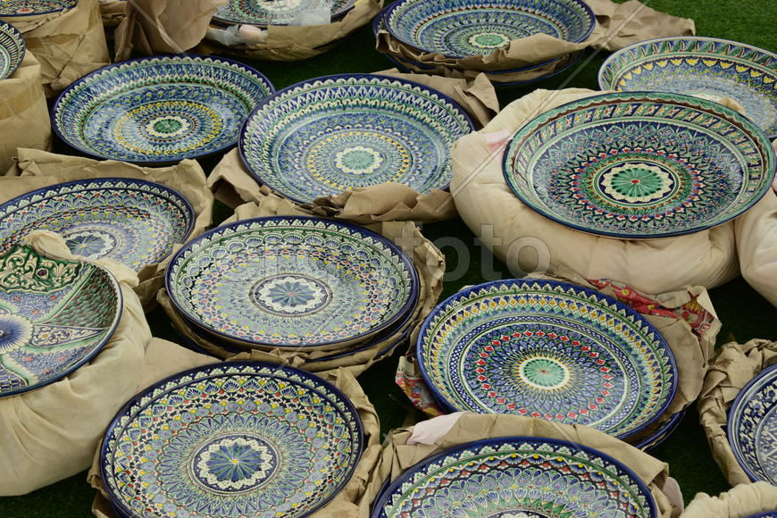 Выставка ремесленников на праздновании дня города в Астане. Казахстан 