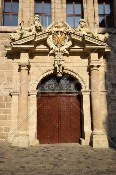 Германия - город Нюрнберг. Фасад исторического здания 