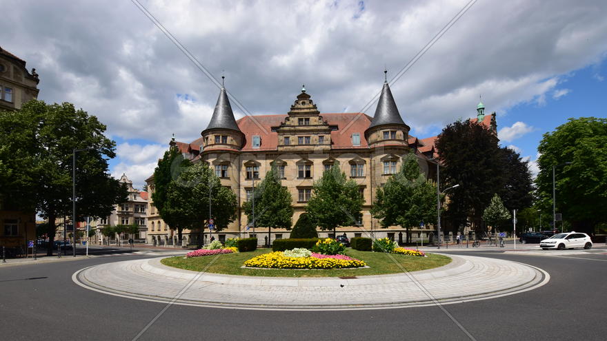 Германия - город Бамберг. Фасад старинного замка 