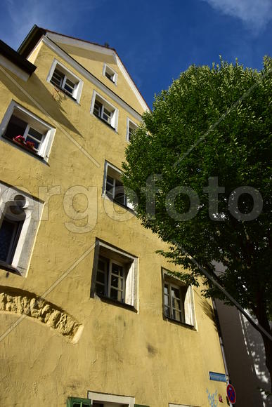 Германия - город Регенсбург. Фасад здания 