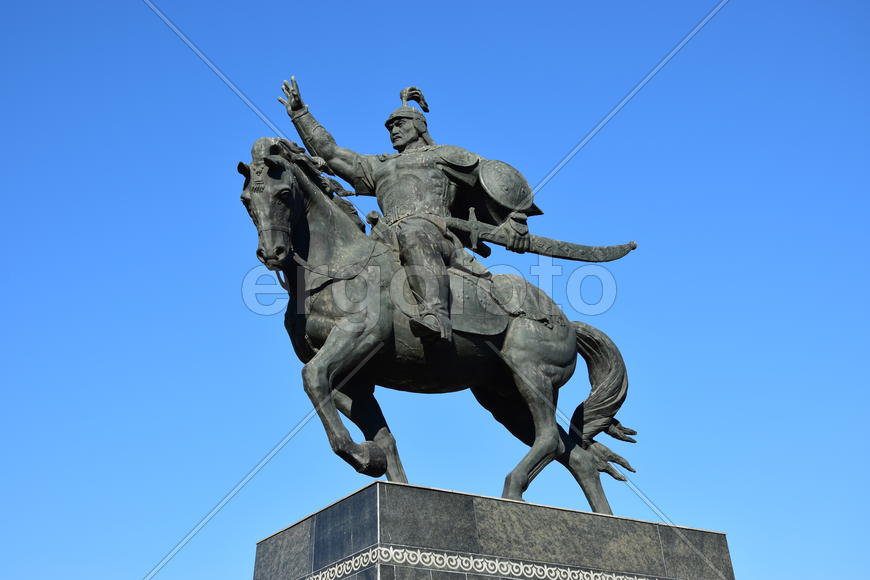 Астана - уличная скульптура. Достопримечательности Казахстана. 