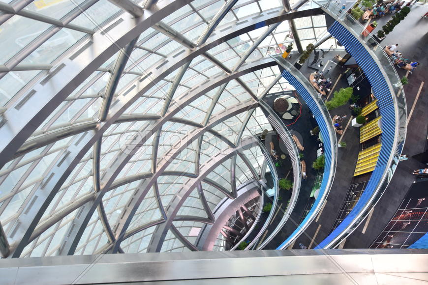 Интерьер стеклянной сферы "Нур-Алем". Казахстан