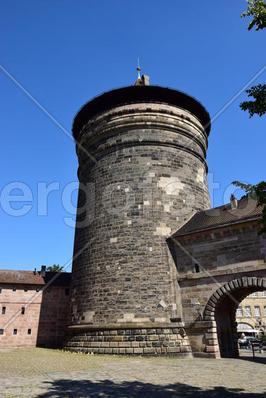 Германия - город Нюрнберг. Башня старинного здания 