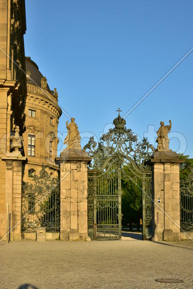 Германия, Франфурт-на-Майне. Ворота резиденции 
