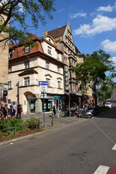 Германия - город Нюрнберг. Фасад здания 